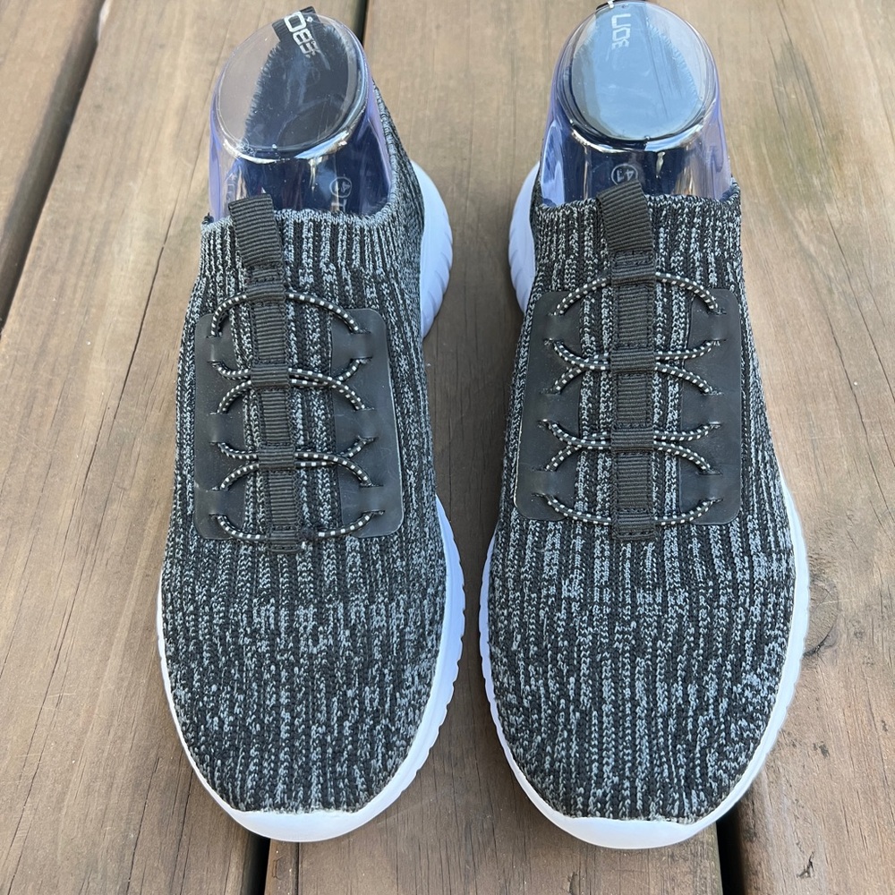 TIOSEBON Women's Slip On Lightweight Casual Walking Sneakers Size 9.5 (EU 41)